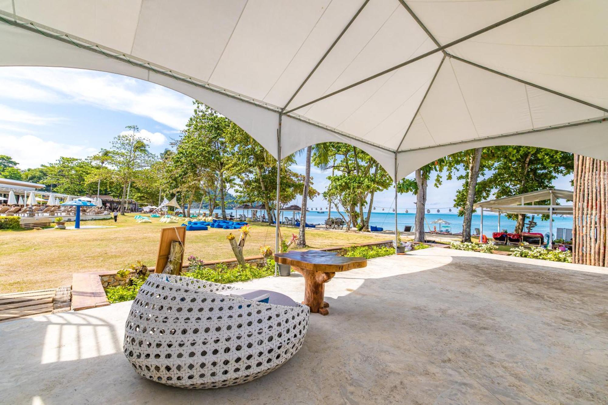 Reception Point -bj&radisson Seaview Hotel