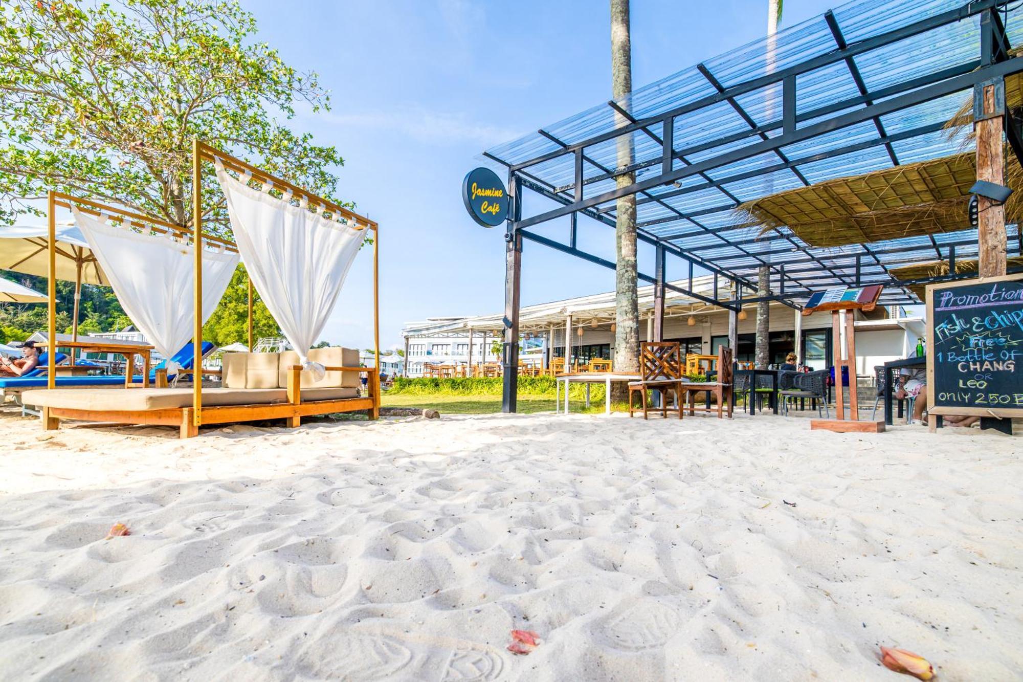 Reception Point -bj&radisson Seaview 5* Phuket